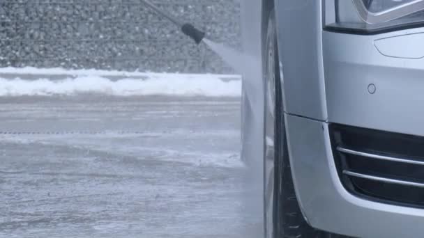 Washing Luxury Silver Car Touchless Car Wash Washing Sedan Car — стоковое видео