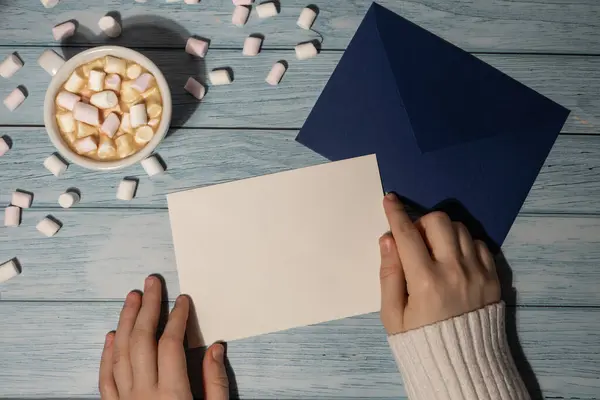 Female Hands Holding Empty Greeting Invitation Card Mock Blue Envelope — Foto de Stock