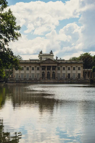 Baths Classicist Palace Isle Lazienki Park Touristic Place Warsaw Lazienki — Stock Photo, Image