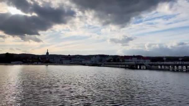 Reflexão Solar Sobre Mar Báltico Sopot Polônia Dia Verão Ensolarado — Vídeo de Stock