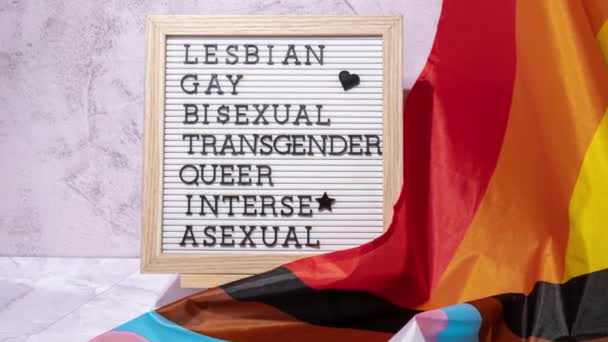 Збільшити Опис Lgbtqia Прапорі Rainbow Lgbtqia Зробленому Шовку Lesbian Gay — стокове відео