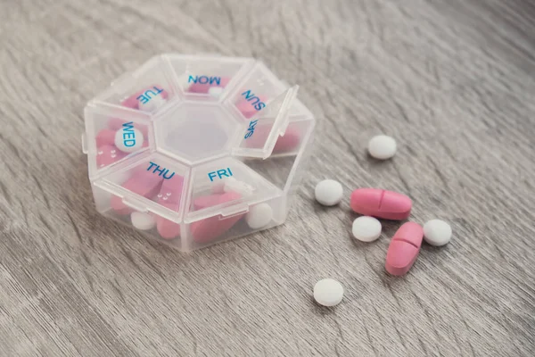 Organizer Weekly Shots Closeup Medical Pill Box Doses Tablets Daily — Foto de Stock