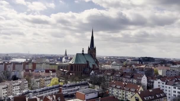 Szczecin 波兰城市的顶级景观 从鸟瞰的角度来看城市的景观 可见的是波美拉尼亚公爵城堡以及港口和造船厂 顶级旅行 — 图库视频影像
