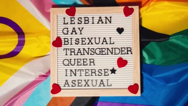 Збільшити Опис Lgbtqia Прапорі Rainbow Lgbtqia Зробленому Шовку Lesbian Gay — стокове відео
