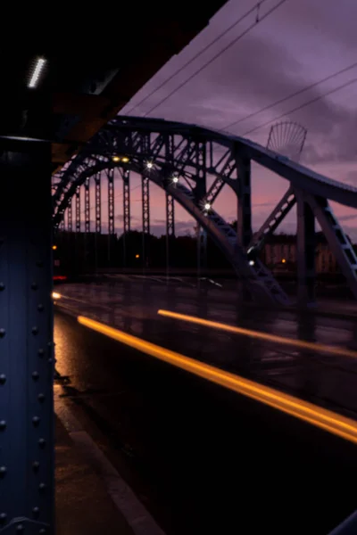 Luci Sfocate Auto Notte Nel Ponte Cracovia Luci Città Autostradale — Foto Stock