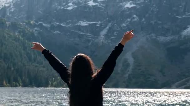 Young Woman Enjoying Tatra National Park Poland Tourist Famous Mountains — Stockvideo