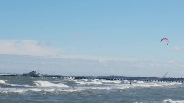 Wing Foiling Kitesurf Vento Surf Água Esporte Livre Mar Báltico — Vídeo de Stock