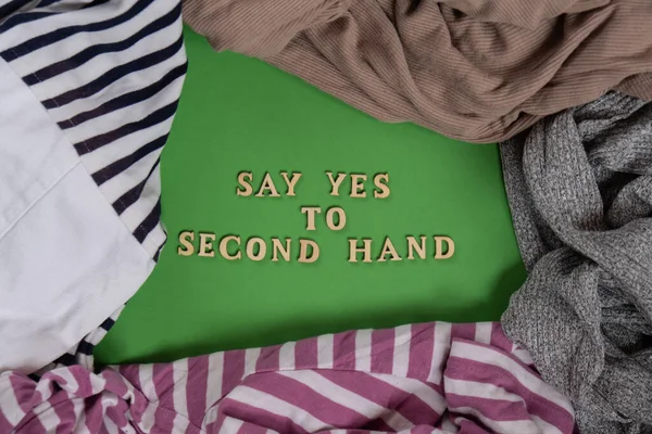 수있는 Yes Second Hand Text 최소한의 옷장을 구입하라 소비에 의식적 — 스톡 사진