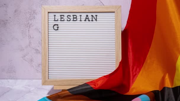 Silk 재료로 Rainbow Lgbtqia 플래그에 Lgbtqia 프레임을 중지한다 Lesbian Gay — 비디오