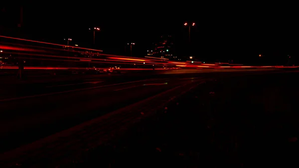 Огни Машин Ночью Уличные Фонари Ночное Шоссе Длительное Фотографирование Ночной — стоковое фото