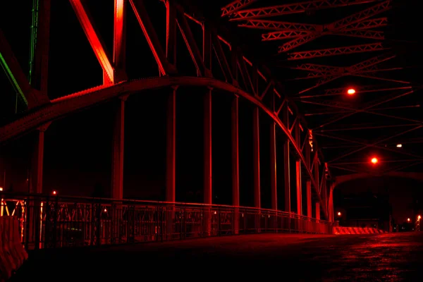 Luzes Vazias Linha Bridge Street Cidade Estrada Nocturna Longa Exposição — Fotografia de Stock