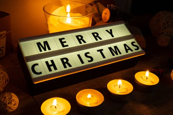 Quatro Velas Com Calendário Advento Lightbox Com Texto Merry Christmas — Fotografia de Stock