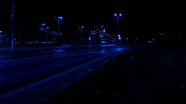 Lumières Voitures Nuit Des Lampadaires Nuit Autoroute Ville Longue Exposition — Photo