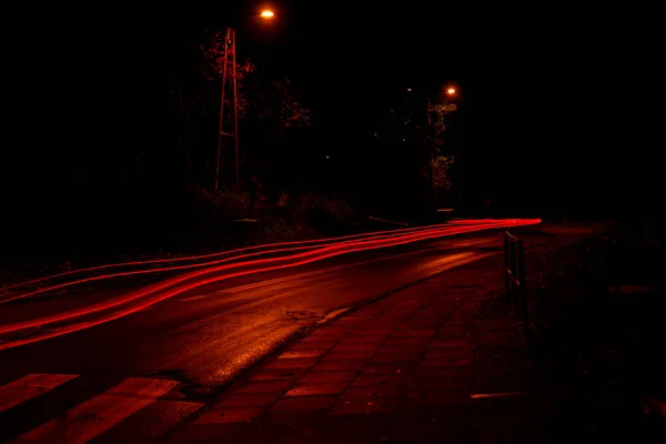 Foto de stock gratuita sobre luz roja, noche, semáforo, tiro vertical