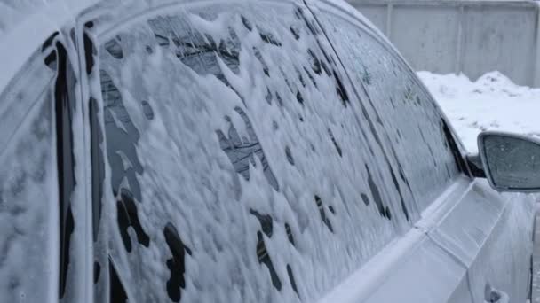 Washing Luxury Silver Car Touchless Car Wash Washing Sedan Car — Vídeo de Stock