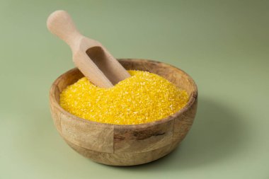 Çiğ mısır lapası, glüten ve mısır gevreği. Sağlık sigortası. Alternatif hecelenen tahıl bileşeni kavramı. Vejetaryen diyet tarifleri. Bitkisel yaşam tarzı. Boşluğu kopyala Protein zengini yemek 