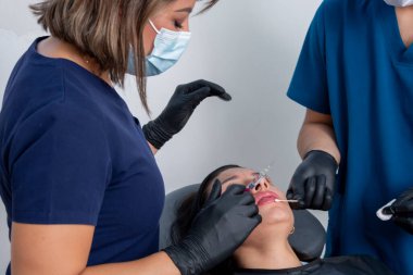 Botox injection into a womans lips