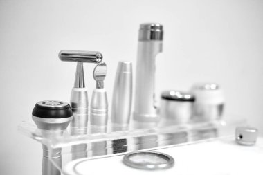 Cilt tazeleme cihazı. Donanım kozmetolojisi. Donanım kozmetolojisi, cilt yenilenmesi için modern teknolojiler