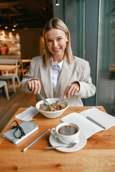 Businesswoman Having Business Lunch Working Day Cafe High Quality Photo — Stok Foto