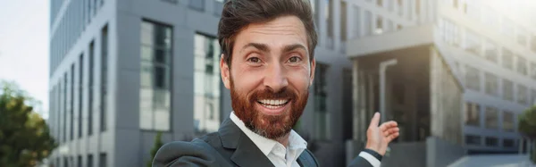 Happy Businessman Suit Make Selfie Background His Office Building Bussines — Fotografia de Stock