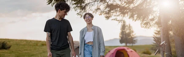 Happy Cheerful Couple Carrying Portative Fridge Camping Site Vacation Mountains — Fotografia de Stock