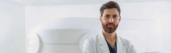 Radioloog Achtergrond Van Mri Scan Met Patiënt Hoogtechnologische Medische Apparatuur — Stockfoto