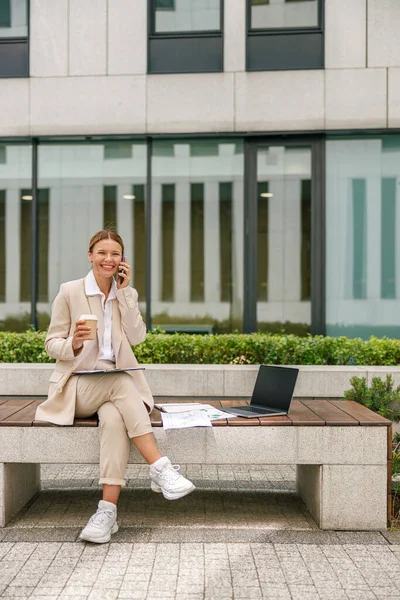 Businesswoman Talking Client Work Laptop Office Distance Work Concept — Stok Foto
