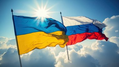 Ukrayna, Rus ulusal bayrağına karşı bulutlarda dalgalanıyor.