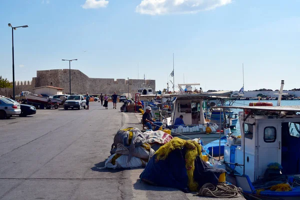Ierapatra Creta Grecia Ottobre 2022 Persone Non Identificate Barche Pesca — Foto Stock