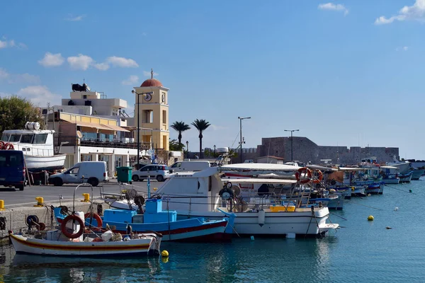 Ierapatra Kréta Görögország 2022 Október Városkép Óratoronnyal Jachtkikötőben Velencei Erődben — Stock Fotó