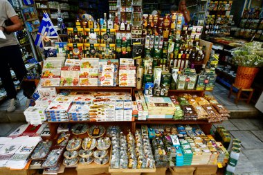 Iraklio, Yunanistan - 14 Ekim 2022: Girit Adası 'nın başkenti, çeşitli sebze ve ürünler geleneksel bir şehir merkezi marketinde