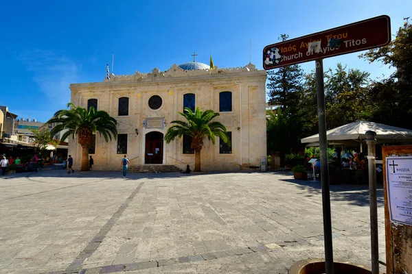 Iraklio Grekland Oktober 2022 Oidentifierade Turister Genom Sightseeing Kyrkan Agios — Stockfoto