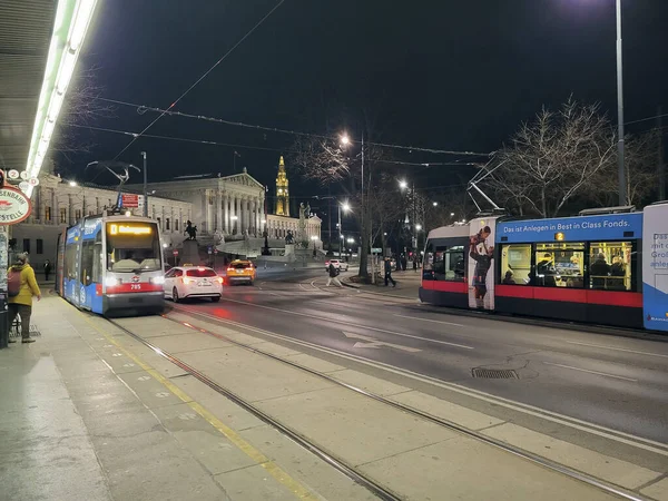 Вена Австрия Марта 2023 Года Трамвай Вокзал Парламентом Австрии Одно — стоковое фото