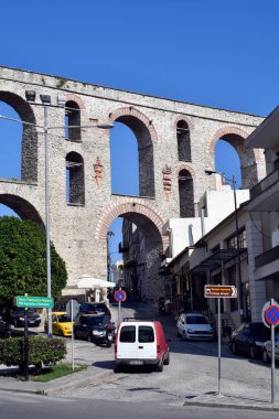Kavala, Yunanistan - 13 Haziran 2023: Bizans akını 16. yüzyıldan kalma Ege Denizi üzerindeki kentin bir simgesi
