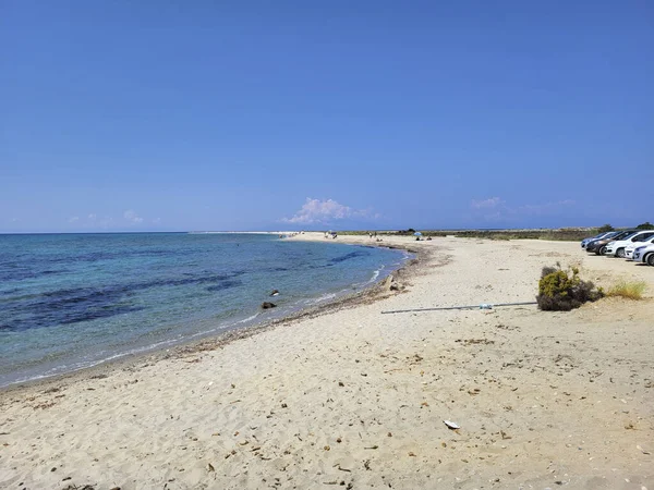 Греция Халкидики Мыс Поссиди Песчаным Пляжем Голубом Чистом Эгейском Море — стоковое фото