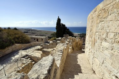 Akrotiri yarımadasında yer alan Kıbrıs Rum Kesimi, Kourion arkeoloji parkı - Akrotiri 'nin İngiliz Denizaşırı Toprakları' nın bir parçası 