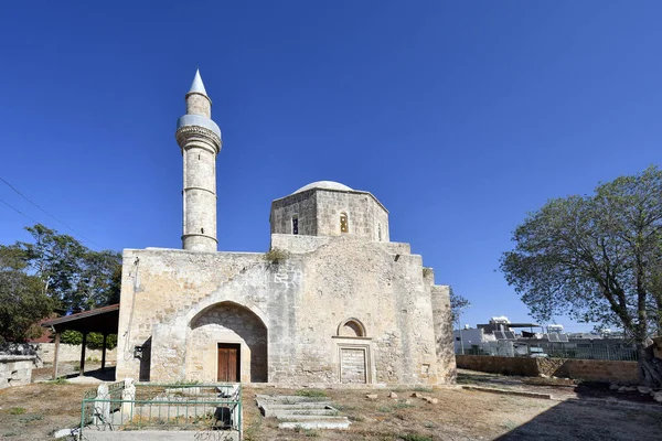 Kıbrıs Rum Kesimi, Agia Sofya Camii ve Paphos namı diğer Pafos kentindeki mezarlar - 2017 yılında Avrupa Kültür Başkenti oldu.