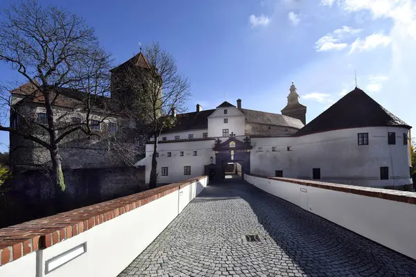 奥地利施莱宁城堡 Stadtschlaining Austria 2023年11月7日 施莱宁城堡 也被称为施莱宁和平城堡 Schlaining Peace Castle 始建于13世纪 免版税图库图片