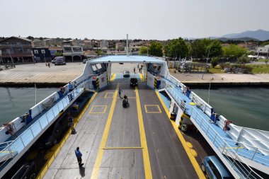 Keramoti, Yunanistan - 10 Haziran 2024: Thassos Adası feribotuna binmek