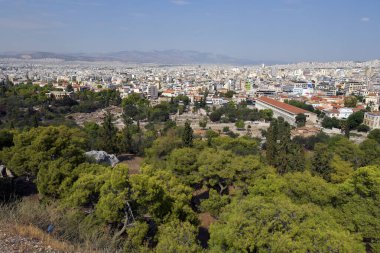 Atina, Yunanistan - 24 Eylül 2024: Mars Hill 'den şehre Athenean Agora, Hephaistus Tapınağı, Attalos Stoa