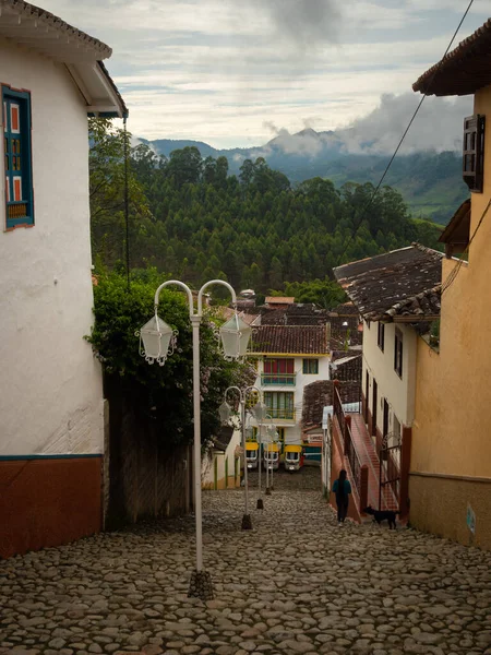 Jerico Antioquia Kolombiya Nisan 2022 Dar Sömürge Sokağında Bereketli Dağlara — Stok fotoğraf