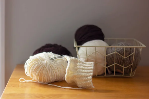 Skeins Knitting Needles Close Yarn Hobby Leisure — Stock Photo, Image