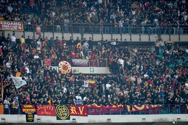 Partidarios Romaníes Durante Partido Fútbol Italiano Serie Hellas Verona Roma — Foto de Stock