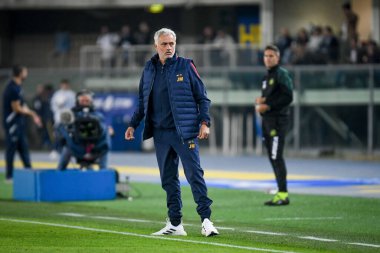 Roma Teknik Direktörü Jose 'Mourinho İtalya' nın Verona kentindeki Marcantonio Bentegodi Stadyumu 'nda oynanan Serie A karşılaşmasında Hellas Verona FC - Ettore Griffon