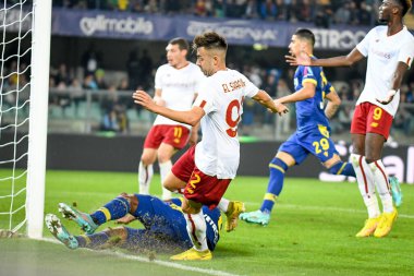 Roma 'dan Stephan El Shaarawy, İtalya' nın Verona kentindeki Marcantonio Bentegodi stadyumunda oynanan İtalya futbolu Serie A karşılaşmasında gol attı - Fotoğraf: Ettore Griffon