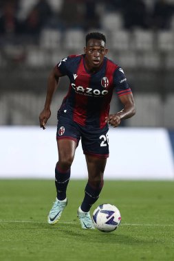 Bologna FC takımından Jhon Lucumi İtalya 'nın Monza şehrindeki U-Power Stadyumu' nda oynanan AC Monza - 31 Ekim 2022