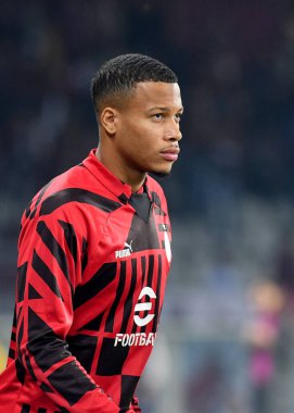 AC Milan 'dan Malick Thiaw, 30 Ekim 2022' de İtalya 'nın Torin kentinde oynanan Stadyum Olimpico Grande Torino' da oynanan Torino FC ile AC Milan arasında oynanan 2022 / 23 karşılaşmasına bakıyor - Fotoğraf: Phs Agency / PHS / LiveMedi