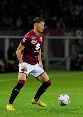 Torino FC takımından Sasa Lukiç, 30 Ekim 2022 tarihinde Torino FC ile AC Milan arasında oynanan Stadio Olimpico Grande Torino 'da oynanan 2022 / 23 karşılaşmasında görev başında.