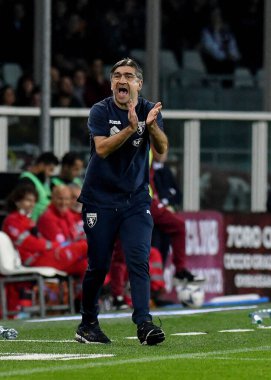 Torino FC 'nin İvan Juriç teknik direktörü Torino FC ile AC Milan arasında 30 Ekim 2022' de İtalya 'nın Torin kentinde oynanan Stadyum Olimpico Grande Torino' da oynanan 2022 / 23 karşılaşmasında oyuncularına sesleniyor: Phs Agency / PHS / LiveMedi
