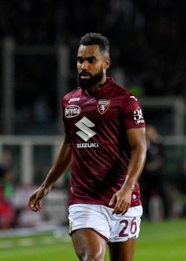 Torino FC 'den Koffi Djidji, 30 Ekim 2022 tarihinde Torino FC ile AC Milan arasında İtalya' nın Torin kentinde oynanan Stadio Olimpico Grande Torino 'da oynanan 2022 / 23 karşılaşmasında görev başındayken: Phs Agency / PHS / LiveMedi